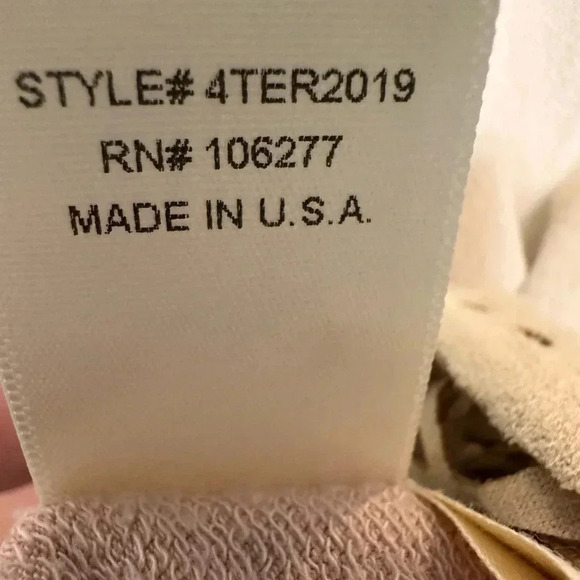 Liberty Garden beige laser cut pattern sleeveless top NWOT - Picture 8 of 8